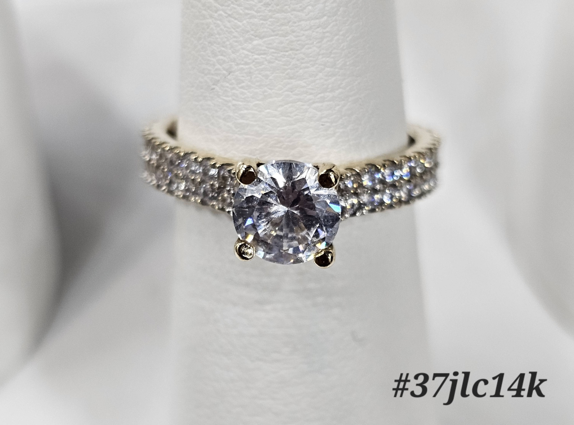 Pavé Solitaire Ring